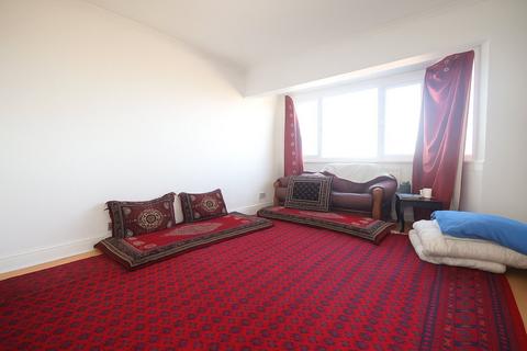 undefined, Teesdale  Court, Greater London TW7