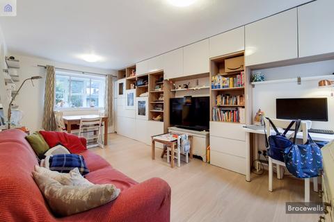 undefined, Pages Hill, London N10
