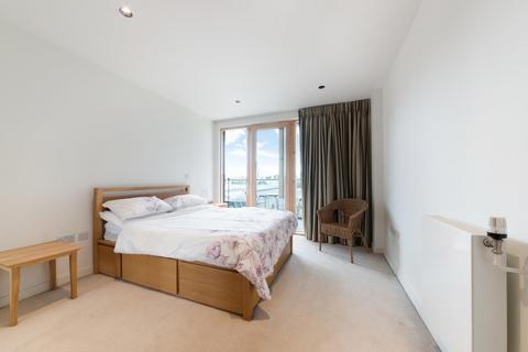 2 bedroom apartment for sale, Cobblestone Square, E1W