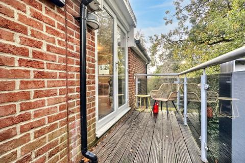 2 bedroom flat for sale, Chandlers Ford