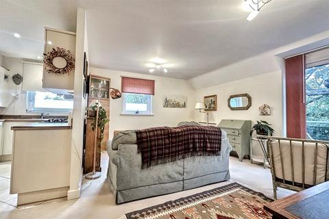 2 bedroom flat for sale, Chandlers Ford