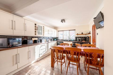 4 bedroom detached house for sale, Amhurst Gardens, Belton