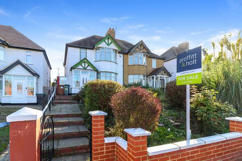 Station Road, Kings Langley, WD4