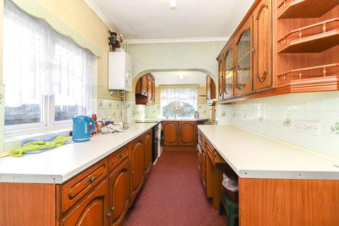2 bedroom semi-detached house for sale, Station Road, Kings Langley, WD4