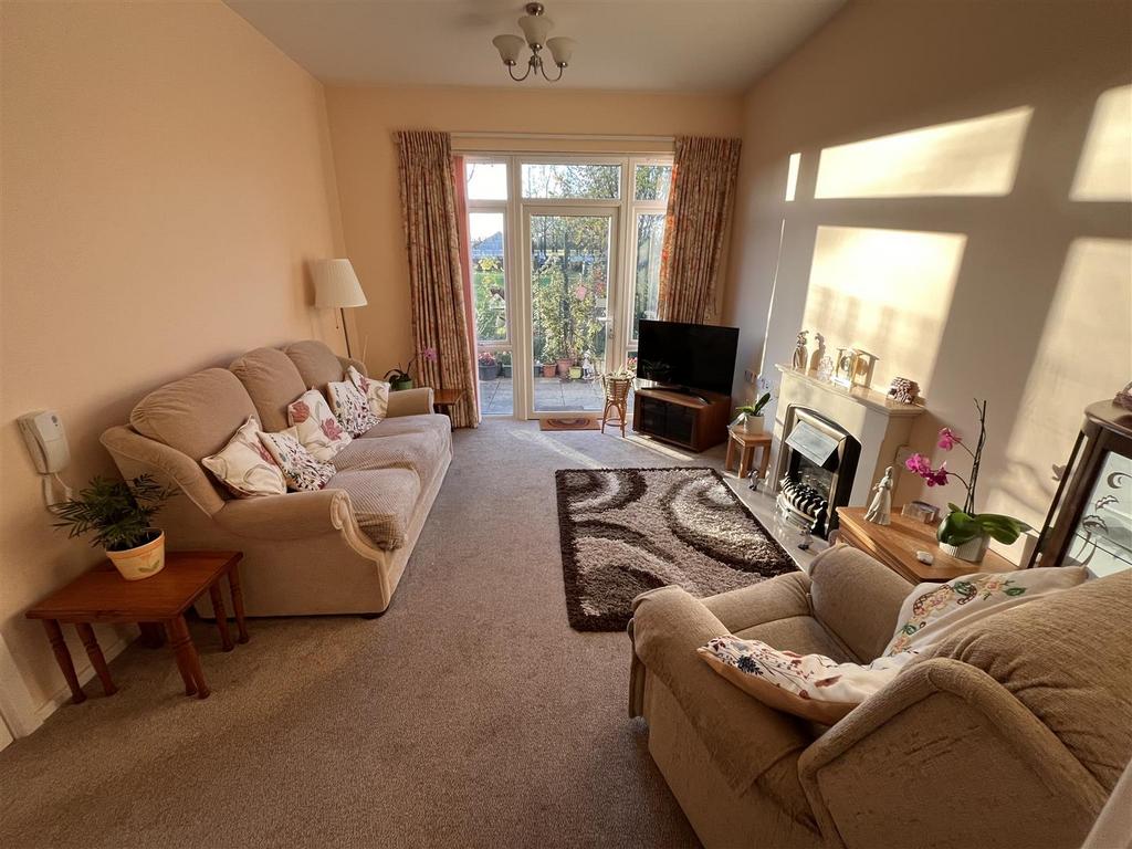 Living room, fireplace