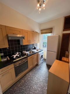2 bedroom flat to rent, St. Albans Road, London