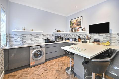 undefined, Lightburne Avenue, Pennington, Leigh