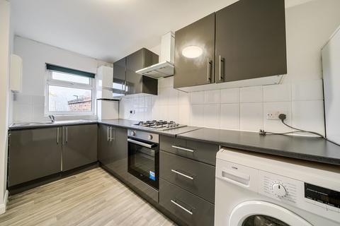 2 bedroom flat to rent, Deptford High Street, London, SE8