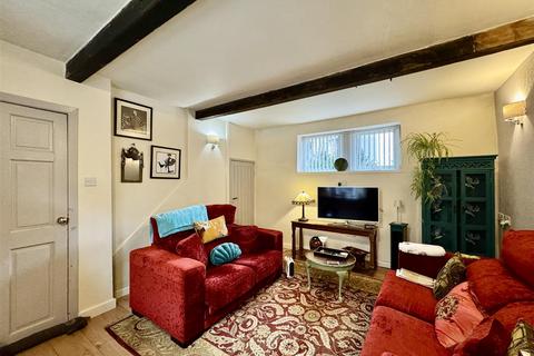 undefined, Westgate, Almondbury, Huddersfield, HD5 8XF