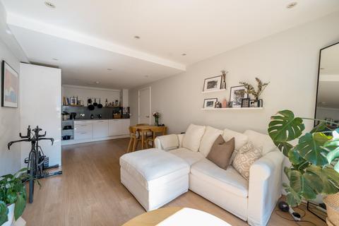 1 bedroom apartment for sale, The Saddler Building, 24 Wharf Road, London, N1