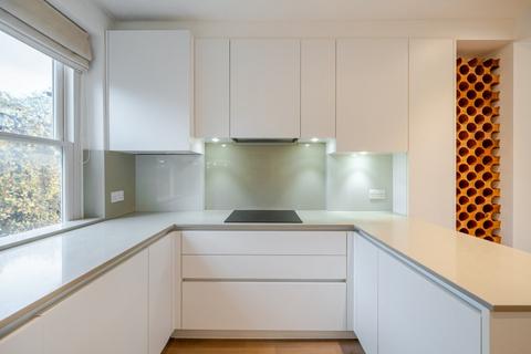 2 bedroom flat for sale, Bonnington Square, London, SW8