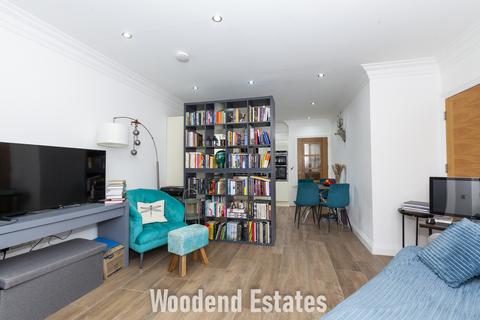 undefined, Gunnersbury Lane, London W3
