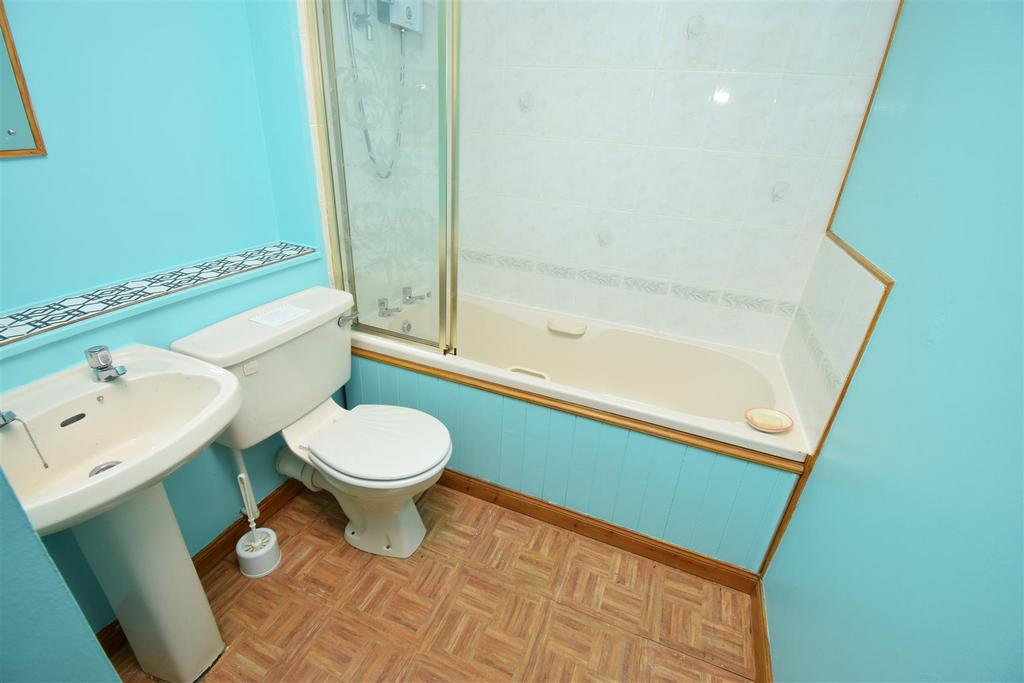 Bathroom.jpg