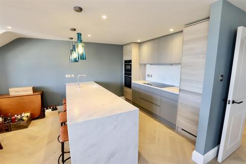 3 bedroom penthouse for sale, No Housing qualifications needed - 1300Sq/ft - 3 Bedroom Apt