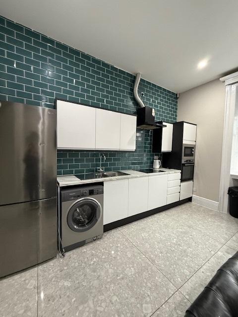 Shaker - Style Kitchen