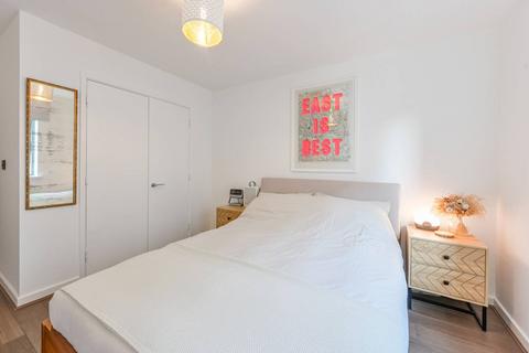2 bedroom flat for sale, Vickerys Wharf, Poplar, London, E14