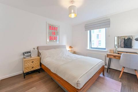 2 bedroom flat for sale, Vickerys Wharf, Poplar, London, E14