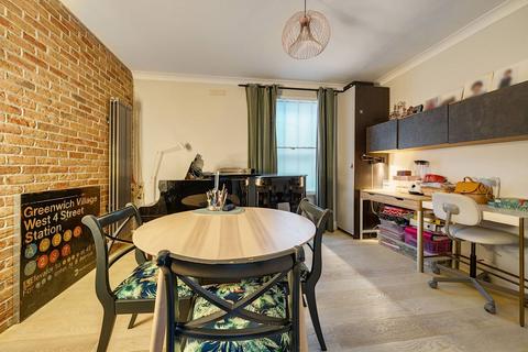 2 bedroom flat for sale, Regents Park Road, Chalk Farm, London, NW1