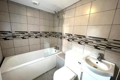 3 bedroom terraced house to rent, Tillery Street, Abertillery, NP13