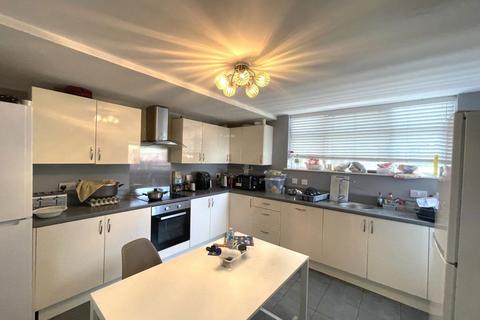undefined, Rm J, The Woodston, Belsize Avenue, Woodston, PE2