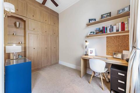 1 bedroom flat to rent, Cornwall Gardens, South Kensington, London, SW7