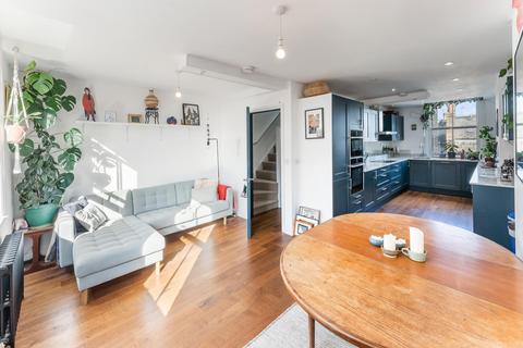Settles Street, London, E1