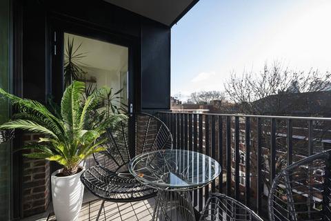 1 bedroom flat for sale, Bookham Court, Bevenden Street, Hoxton, LONDON, N1