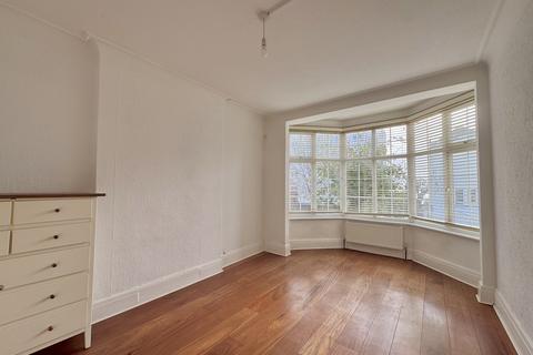 3 bedroom apartment for sale, Ravens Court, Alexandra Road, Southend-on-Sea, Essex, SS1