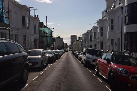 1 bedroom apartment to rent, Montpelier Street, Brighton