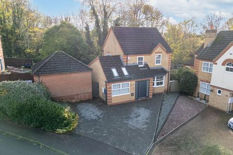 3 bedroom detached house for sale, Callcott Drive, Kettering NN15