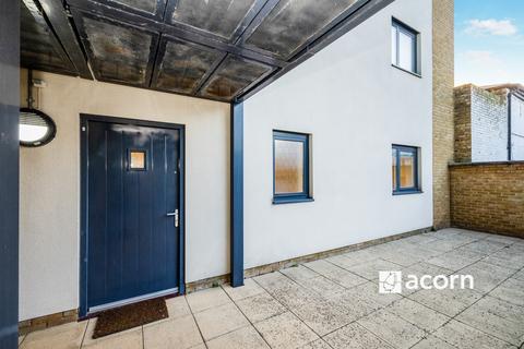 1 bedroom flat to rent, George Mathers Road