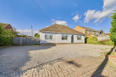 4 bedroom detached bungalow for sale, Canhams Road, Great Cornard