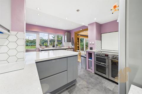4 bedroom detached bungalow for sale, Canhams Road, Great Cornard