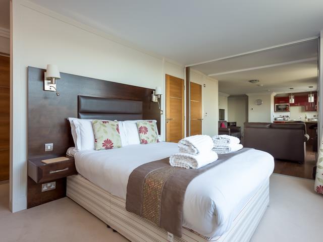 20a Studland Dene-Bedroom-CFP4.jpg