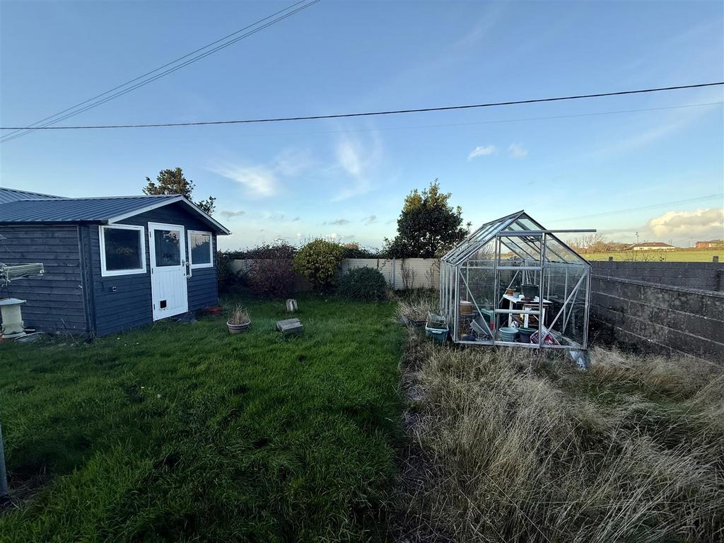 Studio / Garden Shed / Summerhouse