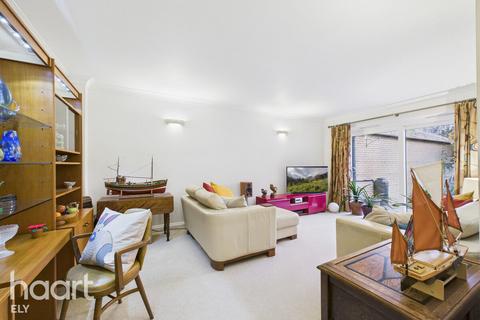 3 bedroom semi-detached house for sale, Potters Lane, Ely