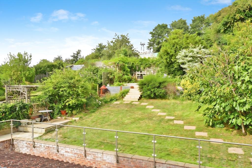 Broomhill garden 1