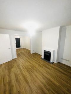 3 bedroom house to rent, Caldicott Close, Beddau