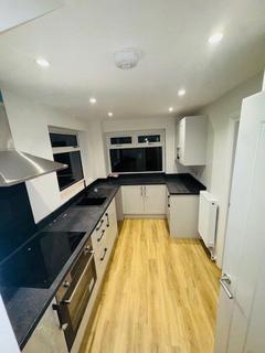 3 bedroom house to rent, Caldicott Close, Beddau