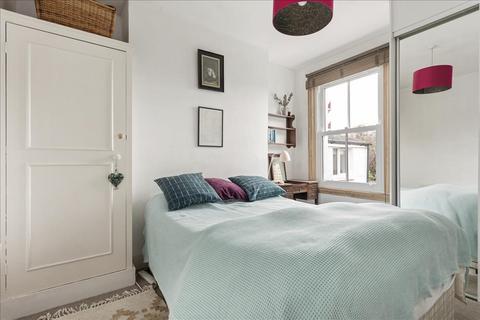 2 bedroom apartment to rent, Gastein Road, Hammersmith, London, W6