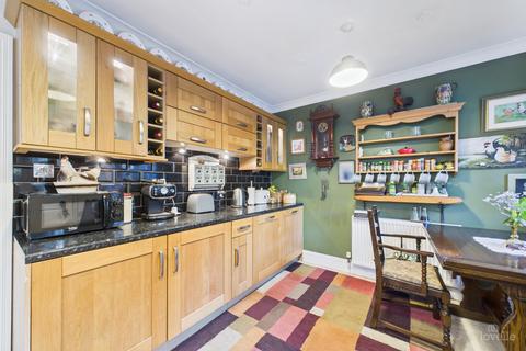 2 bedroom semi-detached house for sale, Whitecross Street, North Lincolnshire DN18