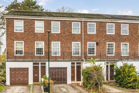 undefined, Broom Park, Teddington TW11