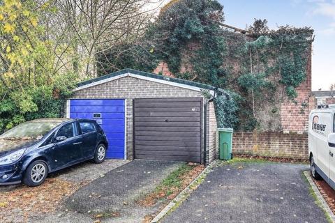 undefined, Garage at 29 Byron Close, Basingstoke, Hampshire, RG24 9BN