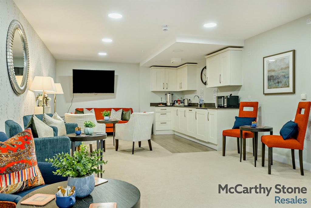 8670604-interior16-800.jpg