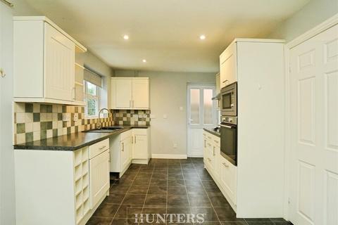 3 bedroom semi-detached house to rent, Whiteoak Avenue, Easingwold, York, YO61 3GB
