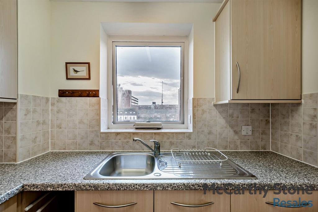 8668950-interior15-800.jpg