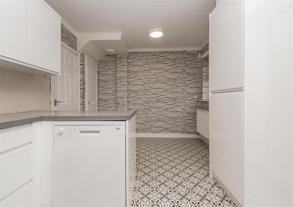 Fitted Dining Kitchen: