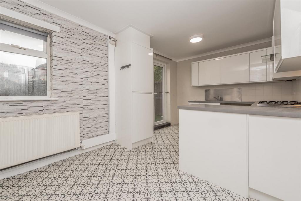 Fitted Dining Kitchen: