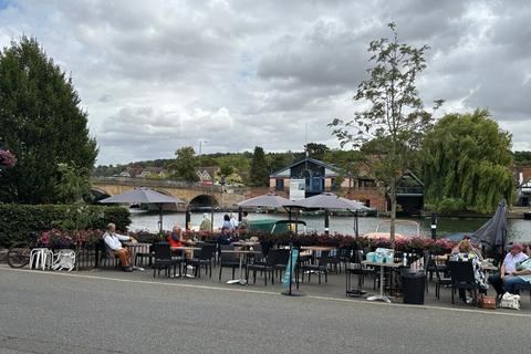 Office to rent, Units 1-2 Thameside Henley On Thames RG9 1AN