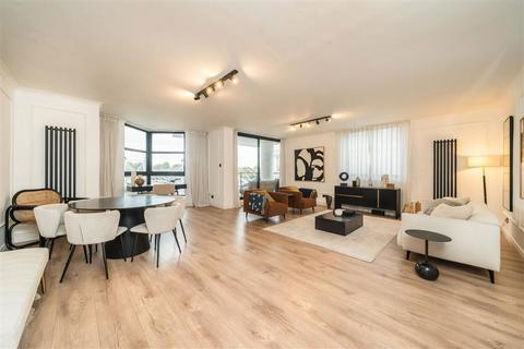 3 bedroom flat to rent, Anhalt Road, London SW11